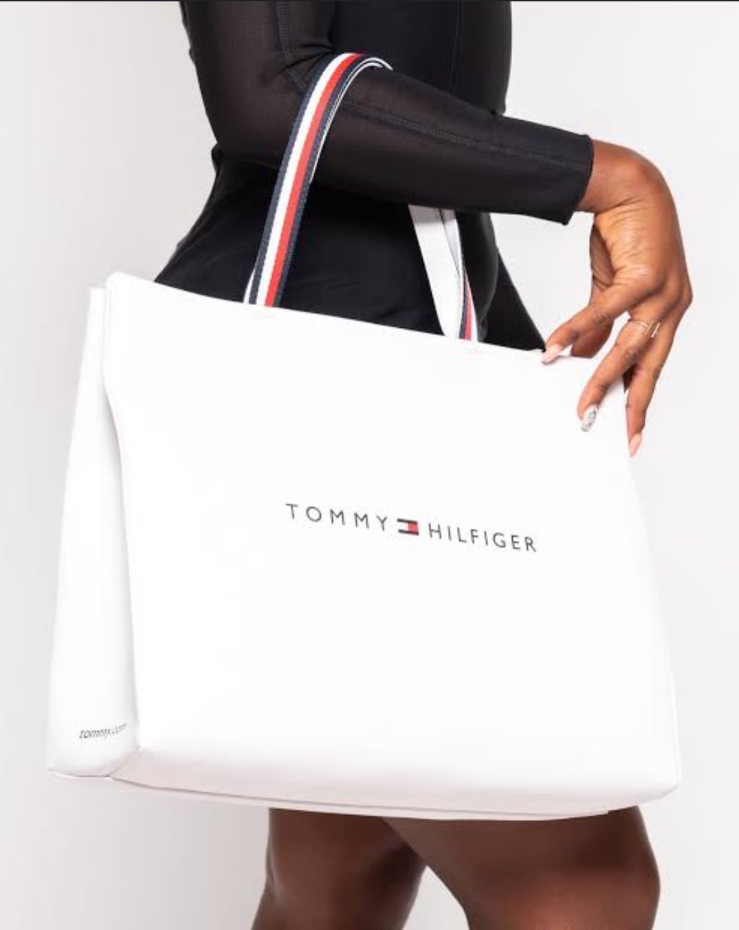 ⁦TOMMY HILFIGER Shopper Tote Bag ، size 45x28⁩ - الصورة ⁦3⁩