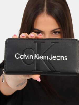 Calvin Klein Zip Around  Tonal Logo wallet + Brand Box , size 20*10