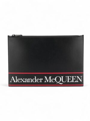 Alexander McQueen logo print clutch 
+ Brand box size 28*19 .. ofr