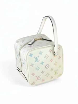 Louis Vuitton square bag  + Brand Box , size 17*16