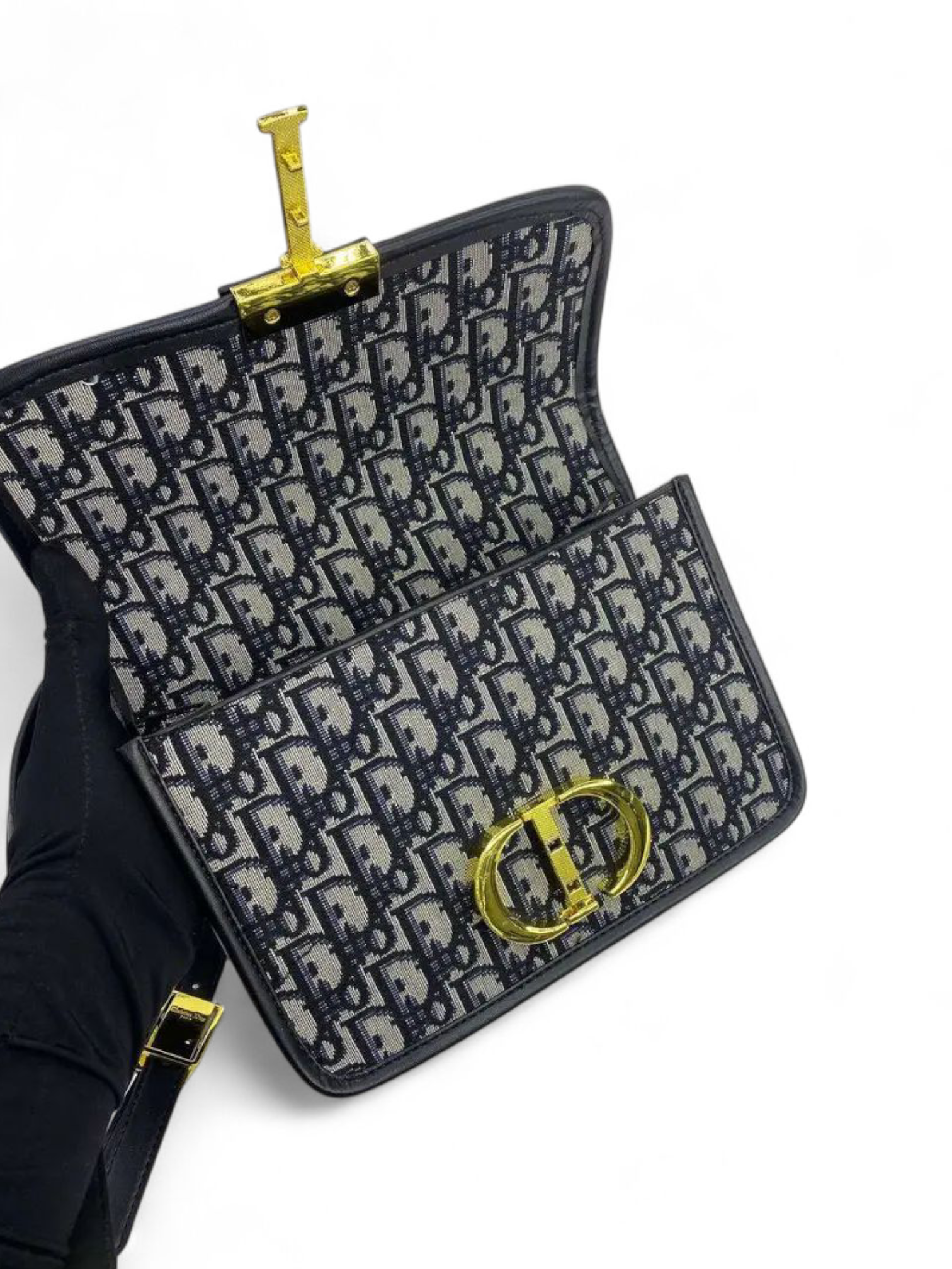 d1ii0c8r1heMC1UBliROzZ0Rvdb22F44227728-4a8b-49fb-b29d-1ac3b5c58e63 (1)