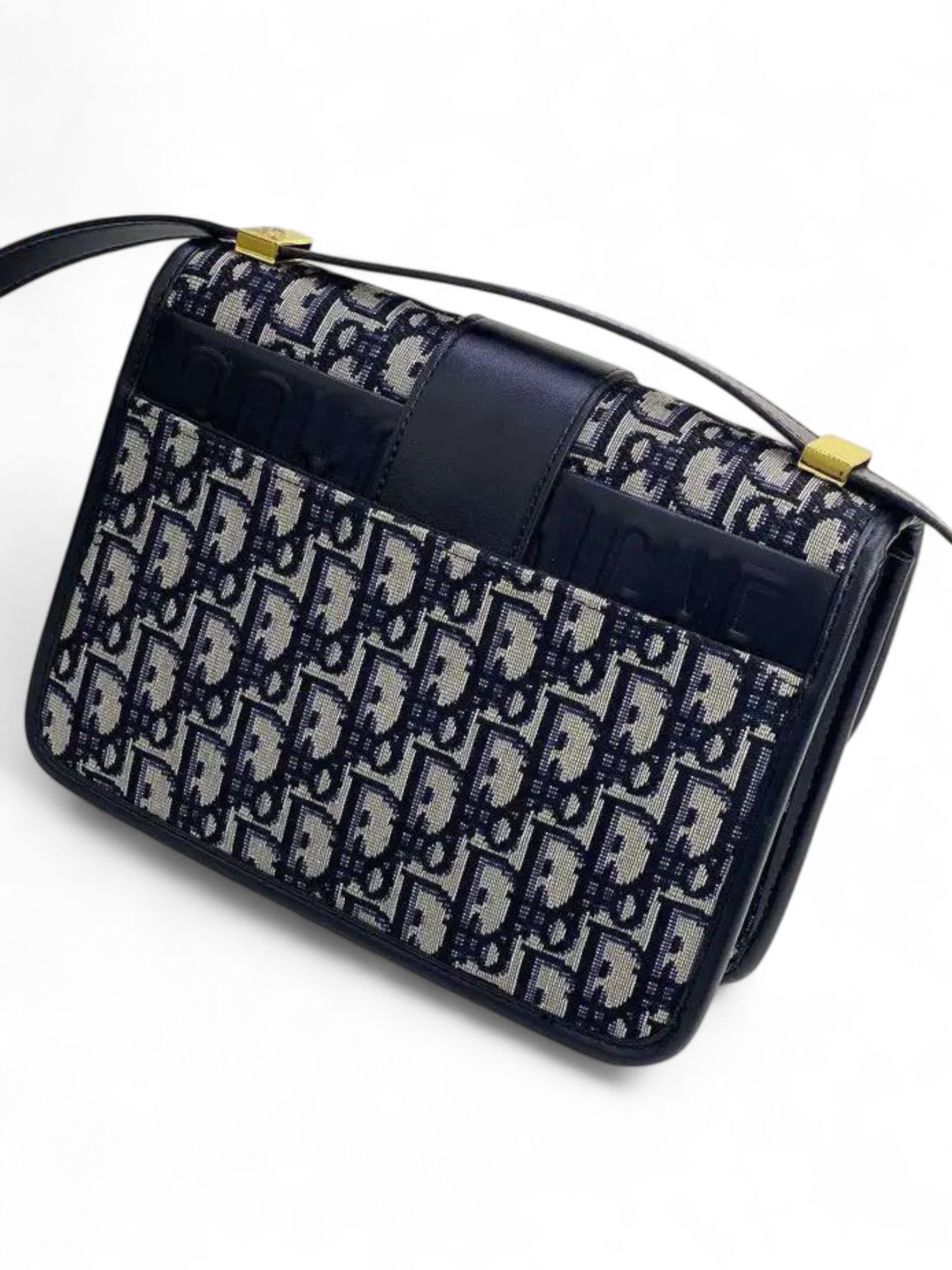 d1ii0c8r1heMC1UBliROzZ0Rvdb22F44227728-4a8b-49fb-b29d-1ac3b5c58e63 (3)