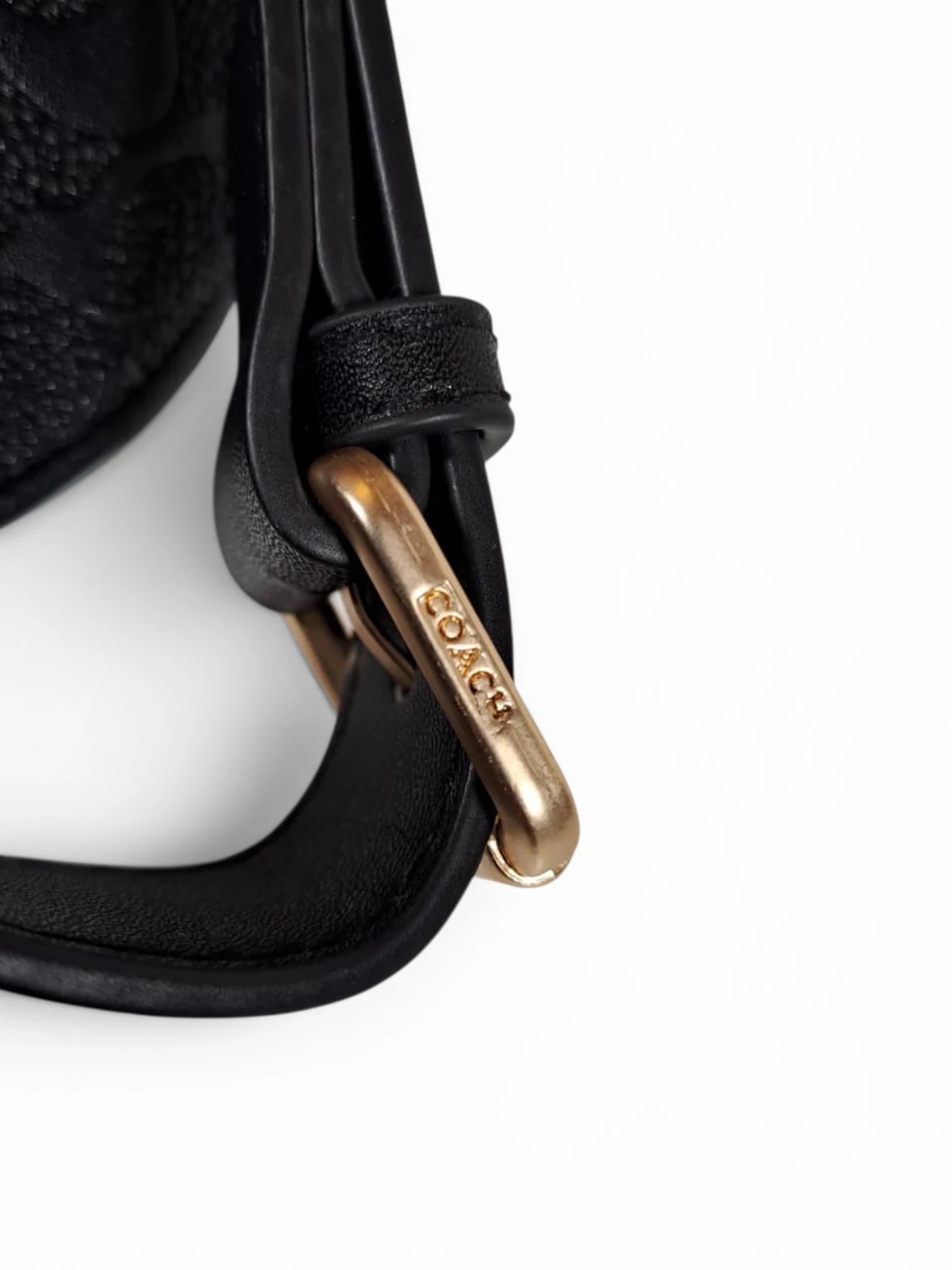 ⁦COACH Belt Bag In signature + Dust cover , size  26*15⁩ - الصورة ⁦8⁩