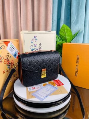 Louis Vuitton Metis East West  + Brand Box , size 25*20