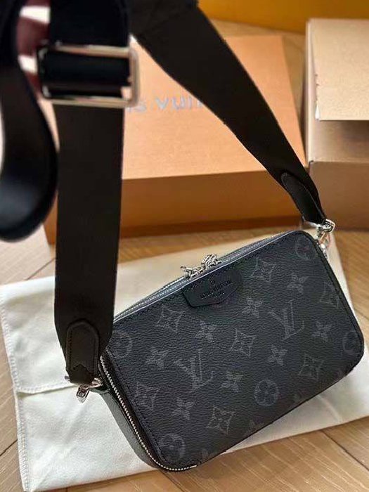 ⁦Louis Vuitton Monogram Eclipse Alpha Wearable , Mirror Original + Brand Box , size 19*12⁩ - الصورة ⁦10⁩