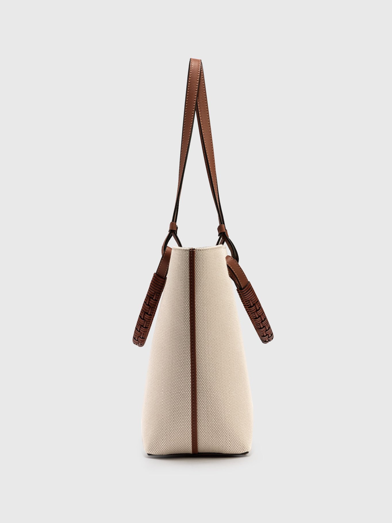 ⁦LOEWE Anagram Shoulder Tote Bag Canvas Beige , Mirror Original , (size 29*21)⁩ - الصورة ⁦3⁩