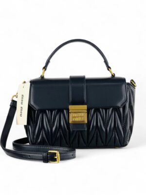 Miu Miu Matelasse  + Brand Box , size 25*15 .. ofr