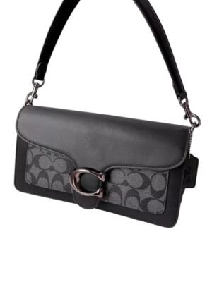 COACH
SIGNATURE TABBY 20 + Brand Box , size 21*12