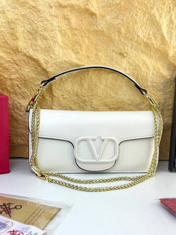 Valentino Garavani Loco Shoulder Bag + Brand Box , size 28*14 - الصورة 6