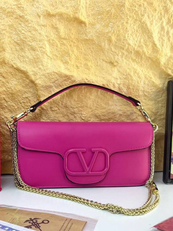 Valentino Garavani Loco Shoulder Bag + Brand Box , size 28*14 - الصورة 8