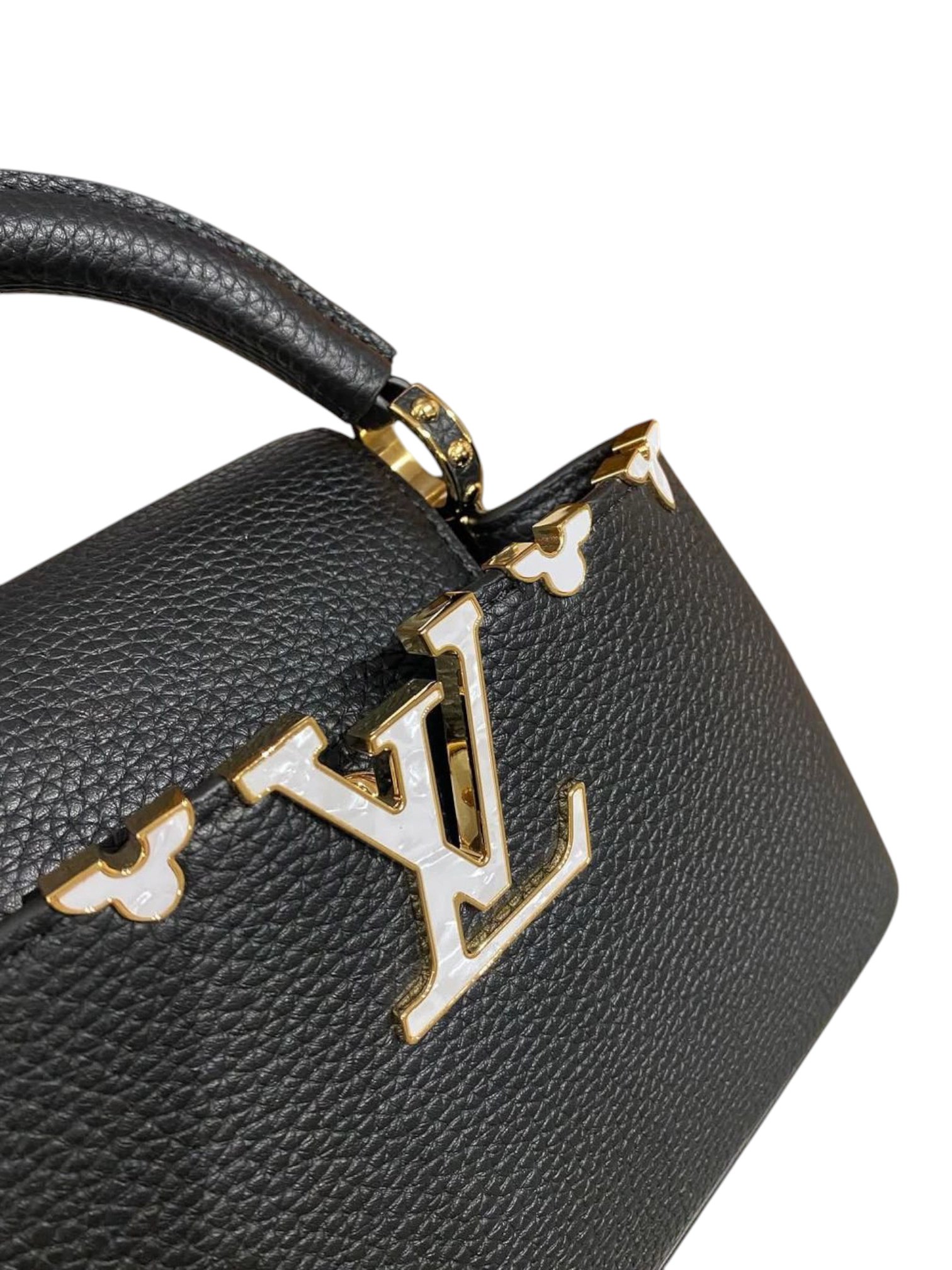 ⁦Louis Vuitton Smooth Calfskin Flowers Capucines PM Black  + Brand Box , size 27*17⁩ - الصورة ⁦6⁩