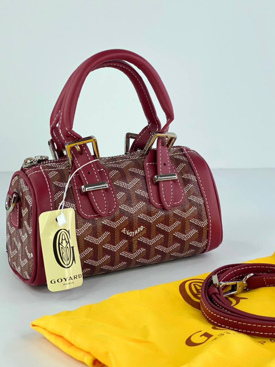 ⁦GoyardMini Goyardine Croisiere Bag + Dust Cover , size 19*10⁩ - الصورة ⁦5⁩