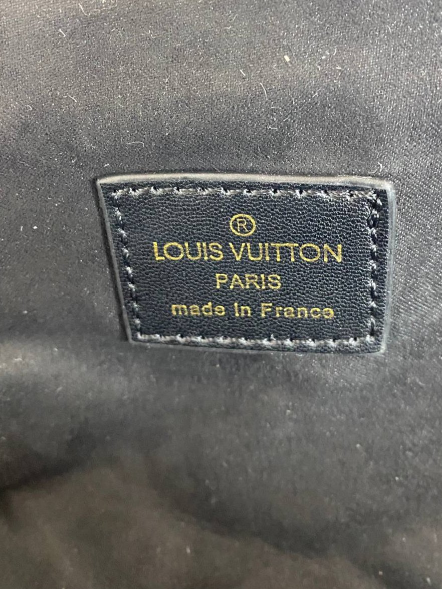 ⁦Louis Vuitton Alma Malletage White BB  , size 26*17⁩ - الصورة ⁦10⁩