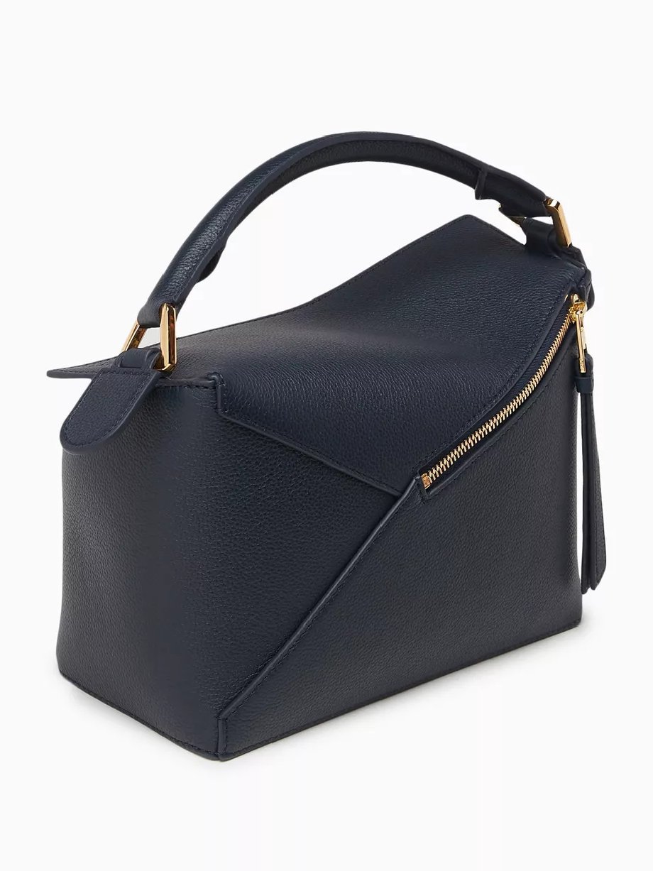 ⁦LOEWE Small Leather Puzzle Edge Top-Handle  + Brand Box , size 24*17⁩ - الصورة ⁦2⁩