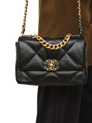 Chanel Goatskin Quilted Medium Chanel 19 Flap + Brand Box , size 26*15