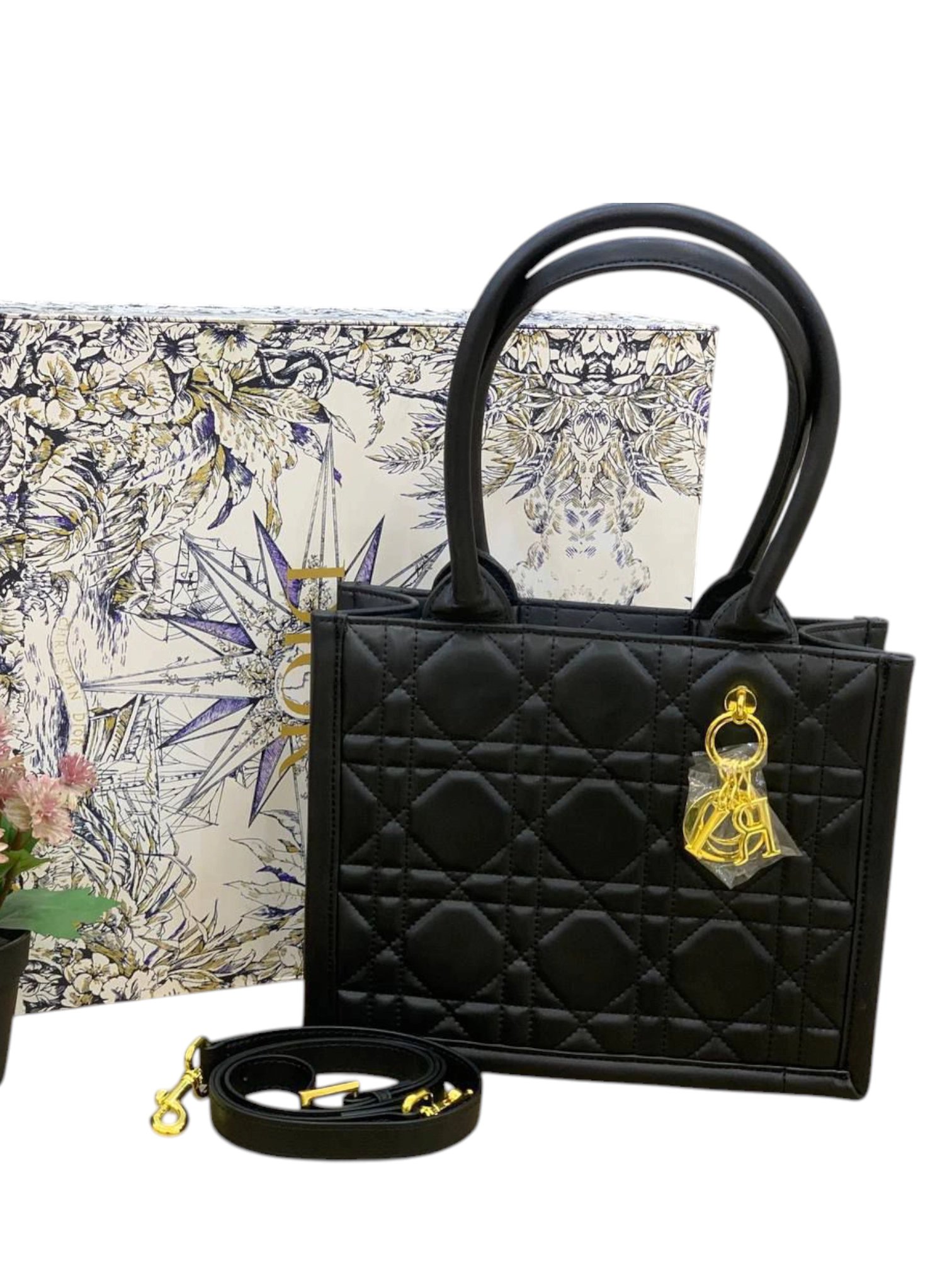 ⁦Small Dior Macro Cannage Small Book Tote  + Brand Box , size 26*21 .. BFR⁩ - الصورة ⁦4⁩