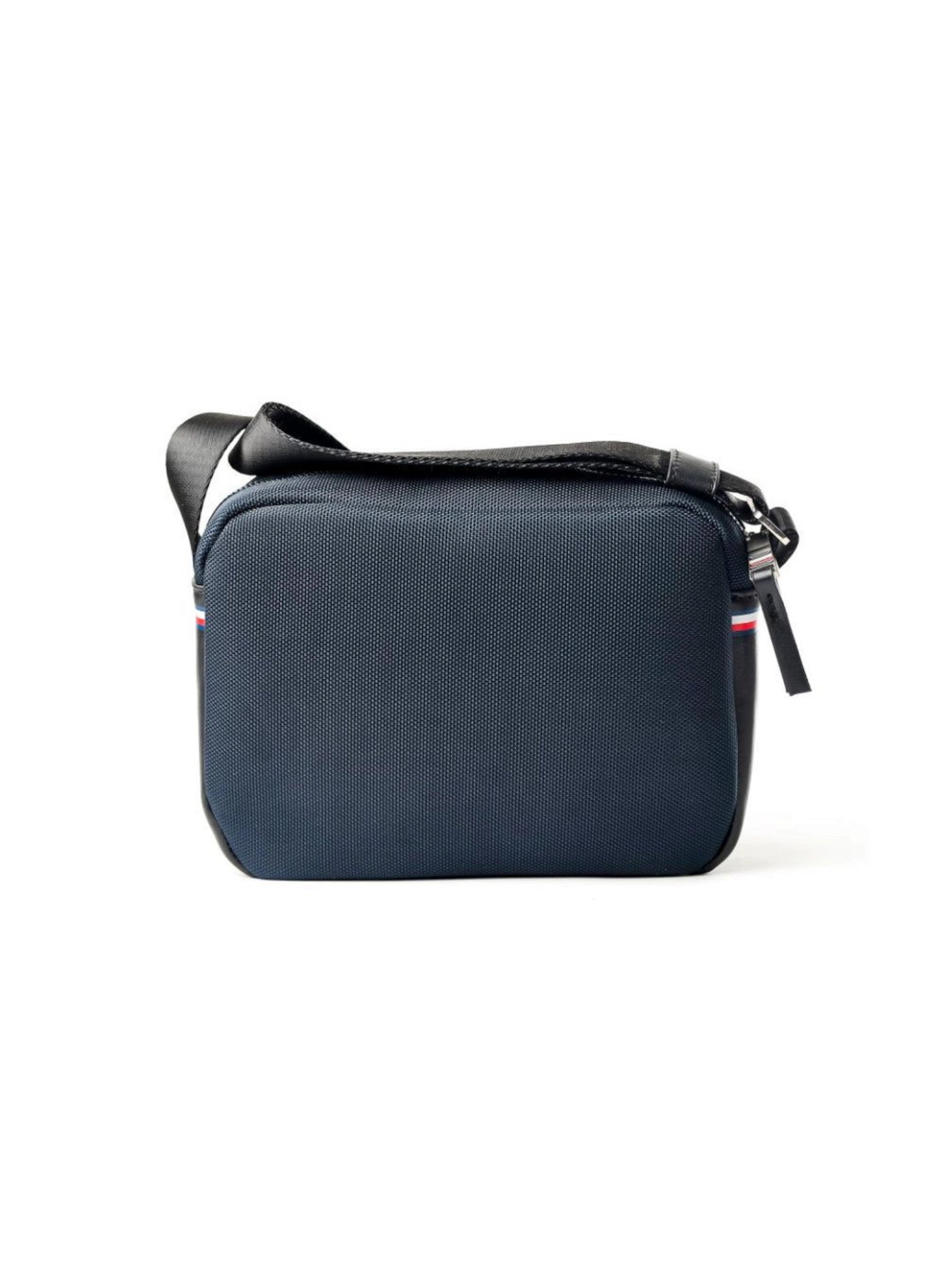 ⁦Tommy Hilfiger TH Urban Camera Crossbody Bag in Nylon  , size 27*15 .. BFR⁩ - الصورة ⁦3⁩