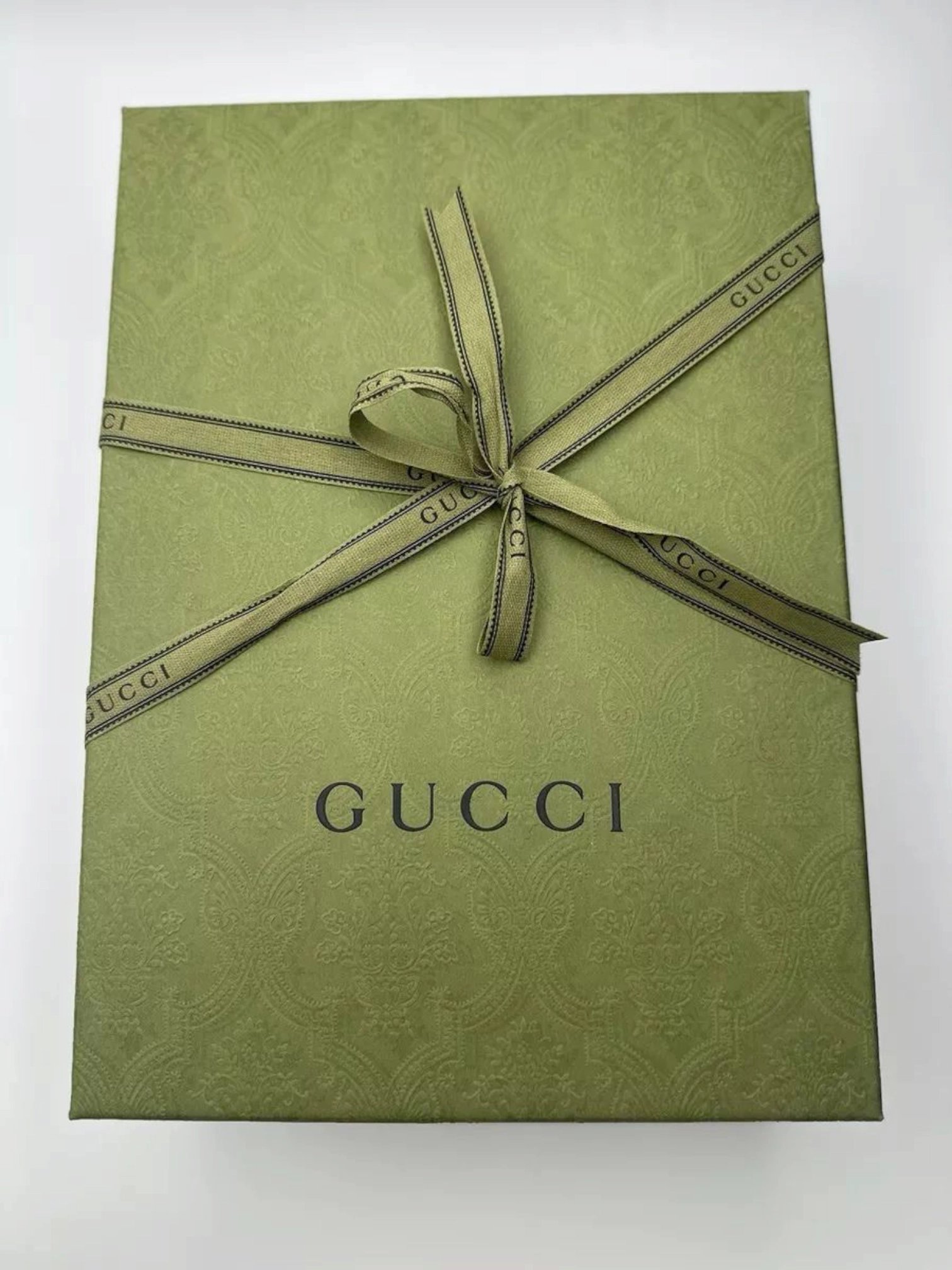 ⁦Gucci 
GG Supreme Monogram Web Belt Bag + Brand Box , size 17*15 .. BFR⁩ - الصورة ⁦9⁩