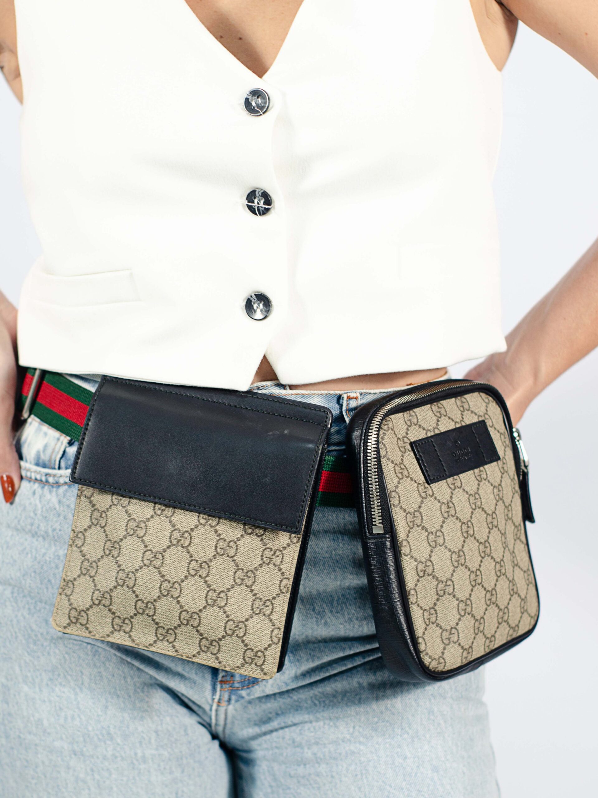 ⁦Gucci 
GG Supreme Monogram Web Belt Bag + Brand Box , size 17*15 .. BFR⁩ - الصورة ⁦6⁩