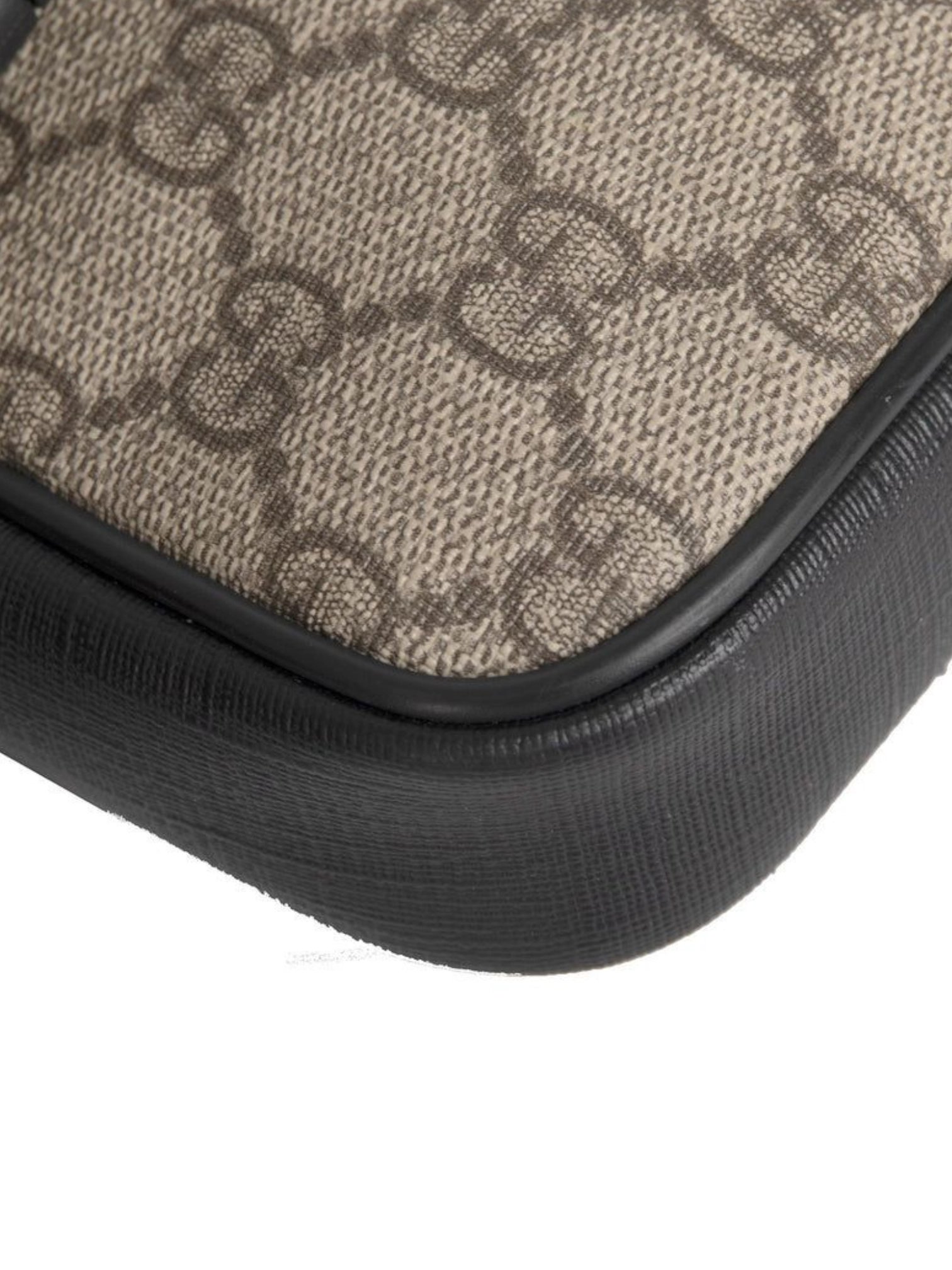 ⁦Gucci 
GG Supreme Monogram Web Belt Bag + Brand Box , size 17*15 .. BFR⁩ - الصورة ⁦5⁩
