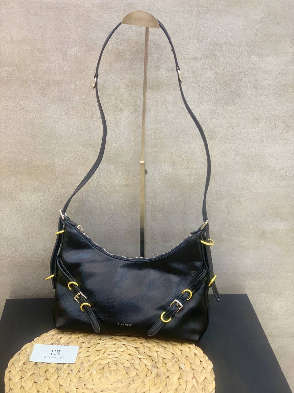 ⁦Givenchy
Voyou Black , size 23*18 .. BFR⁩ - الصورة ⁦5⁩
