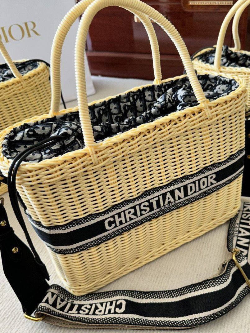 Christian Floyd Ratten Christian Dior Rattan lady dior Beach bag , size 28*21 – almtgar.com