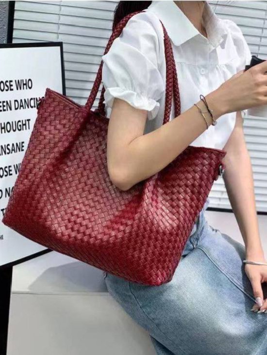 ⁦Vintage Bottega Veneta Intrecciato Nappa Tote   , size 45*28 bn⁩ - الصورة ⁦18⁩
