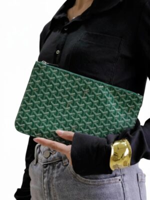 Goyard Goyardine Senat Pochette  Clutch  + Dust cover , size  26*18