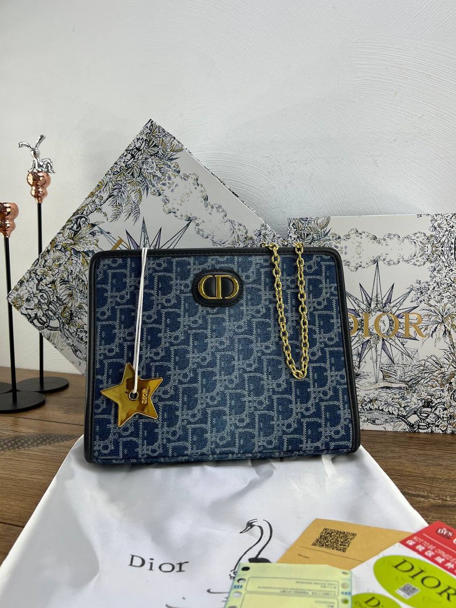 ⁦Christian Dior clutch 30 Montaigne Dea Pouch + Brand Box , size 26*20⁩ - الصورة ⁦9⁩