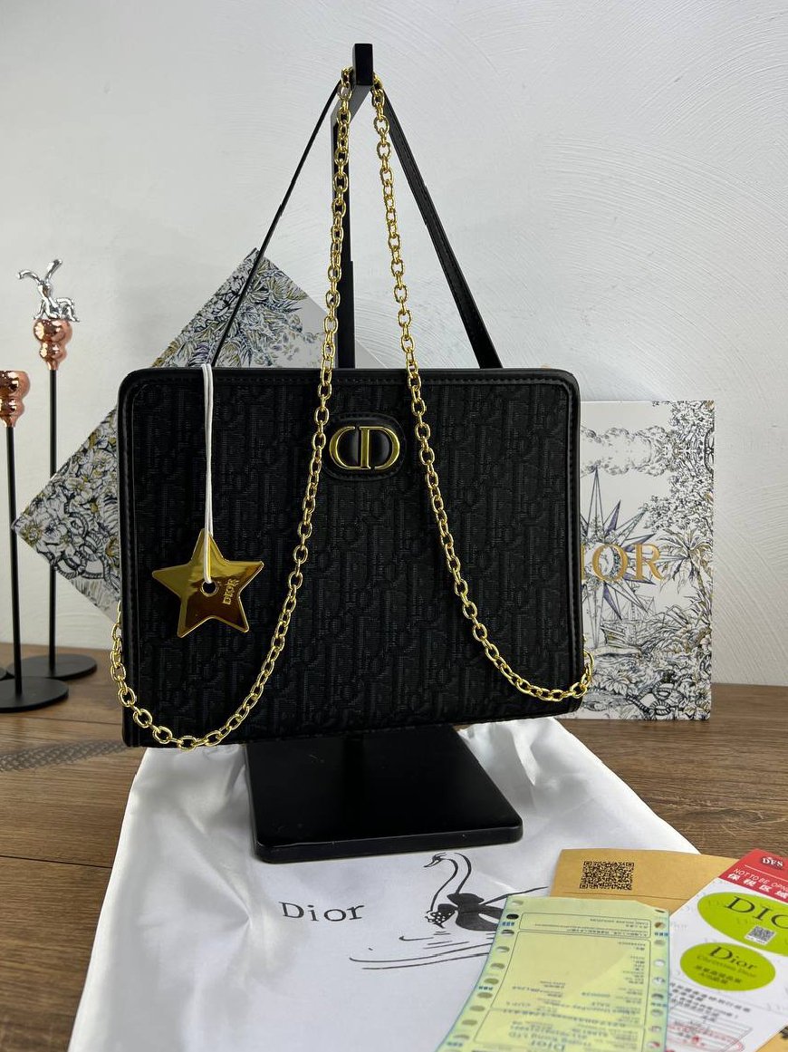 ⁦Christian Dior clutch 30 Montaigne Dea Pouch + Brand Box , size 26*20⁩ - الصورة ⁦13⁩