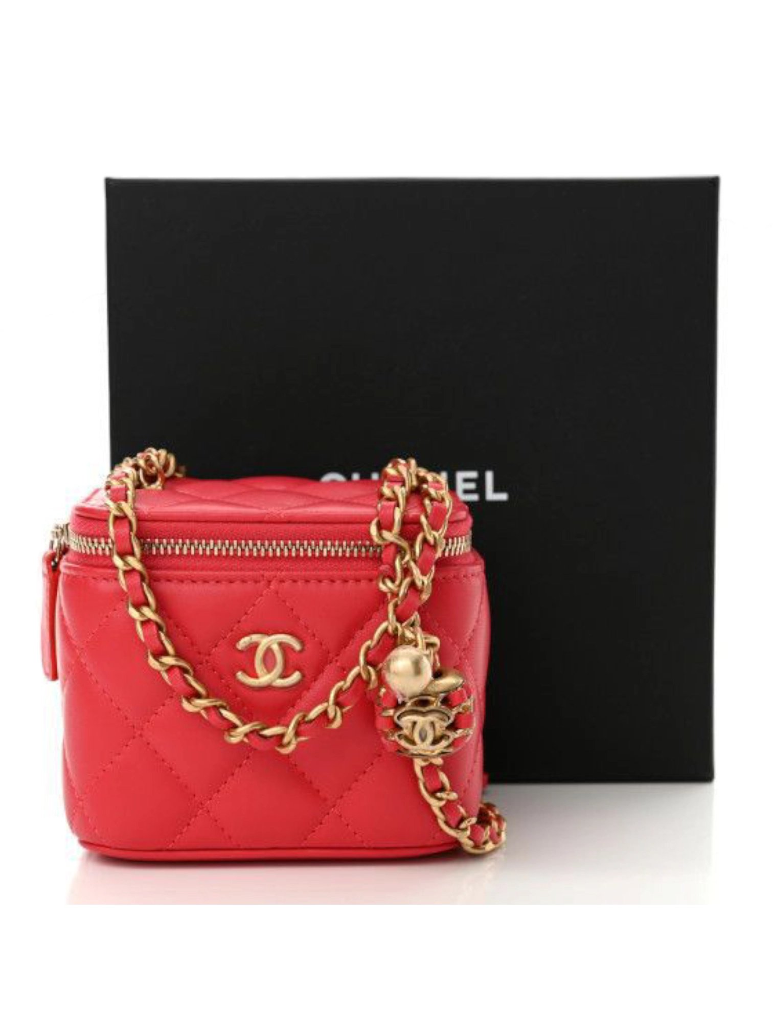 ⁦Chanel  Quilted Pearl Crush Mini Vanity Case With Chain Red + Brand Box , size 10*10⁩ - الصورة ⁦4⁩