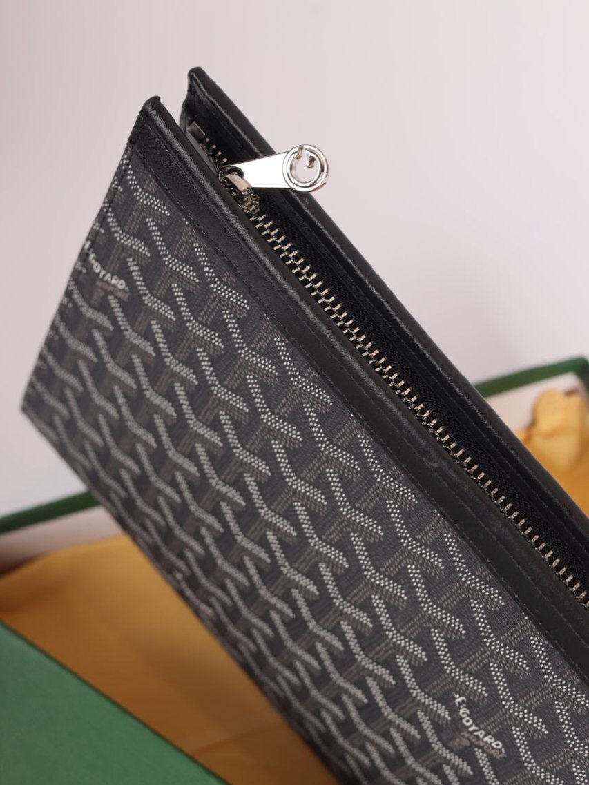 ⁦Goyard  Clutch + Brand Box⁩ - الصورة ⁦4⁩