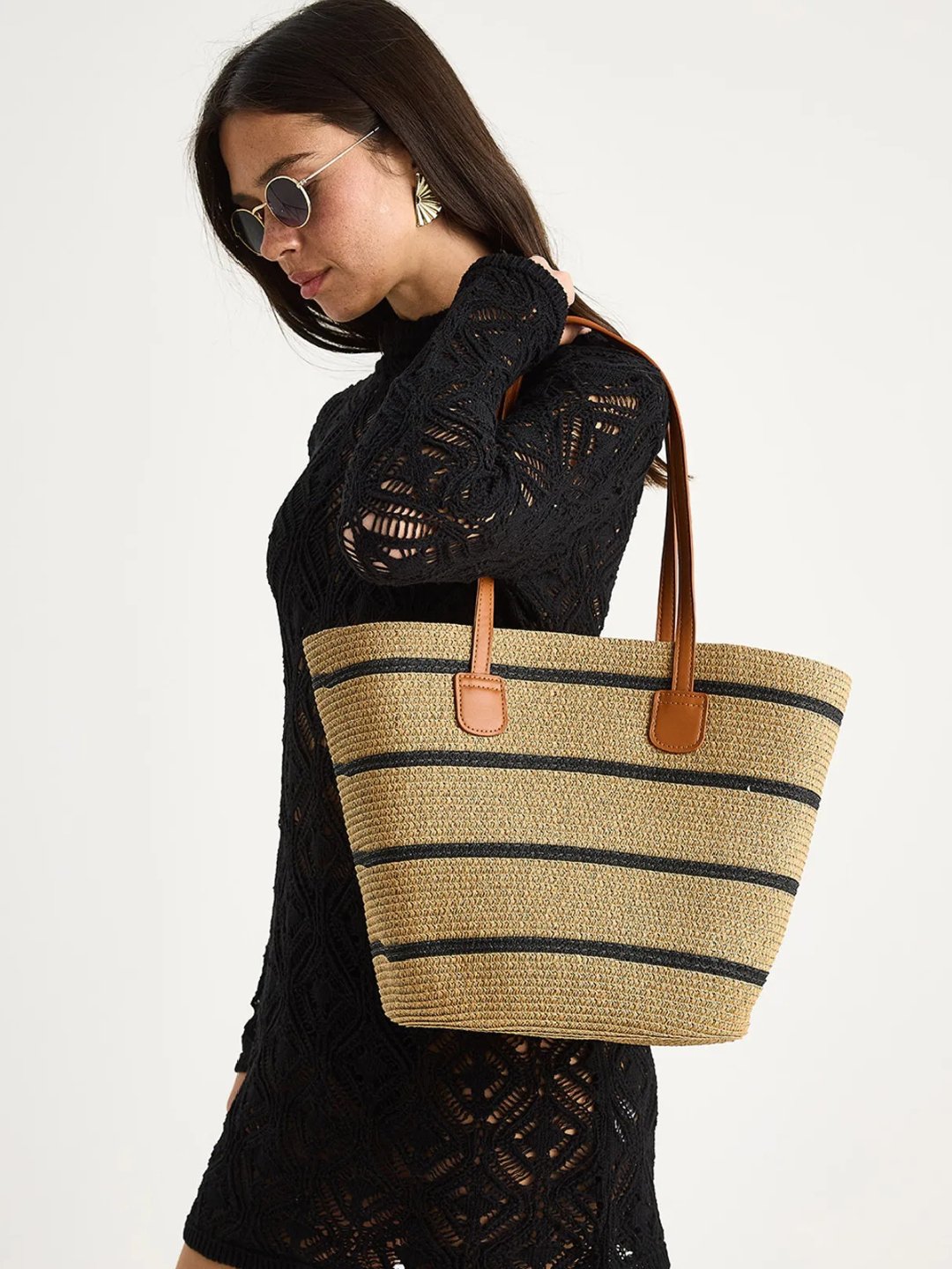 ⁦Loewe Straw Tote , size 40*38⁩ - الصورة ⁦1⁩