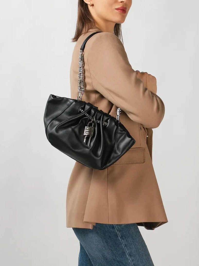Givenchy Calfskin Kenny Shoulder Bag + Brand Box , size 24*15 - الصورة 9