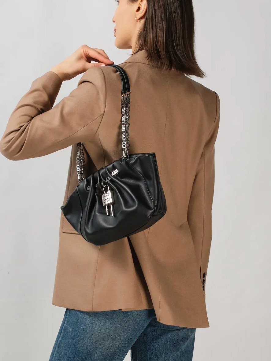 Givenchy Calfskin Kenny Shoulder Bag + Brand Box , size 24*15 - الصورة 11
