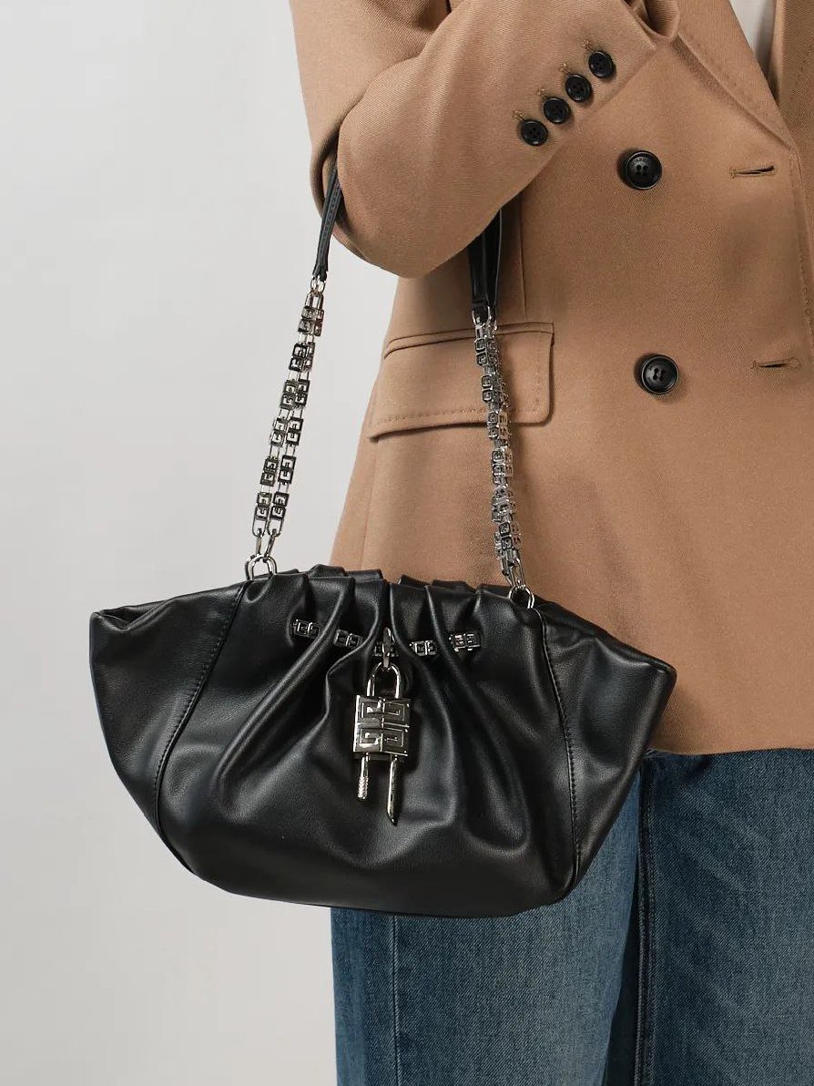 Givenchy Calfskin Kenny Shoulder Bag + Brand Box , size 24*15 - الصورة 8