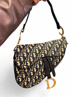Christian Dior Oblique saddle bag + Brand Box , size 25*21