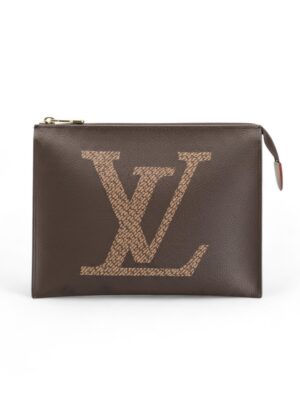 Louis Vuitton  Clutch pouch + Brand Box , size 26*20