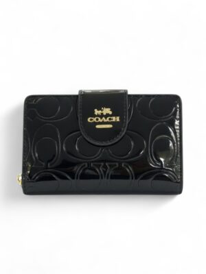 Coach Wallet in signature patent leather + Brand Box , size 12*10