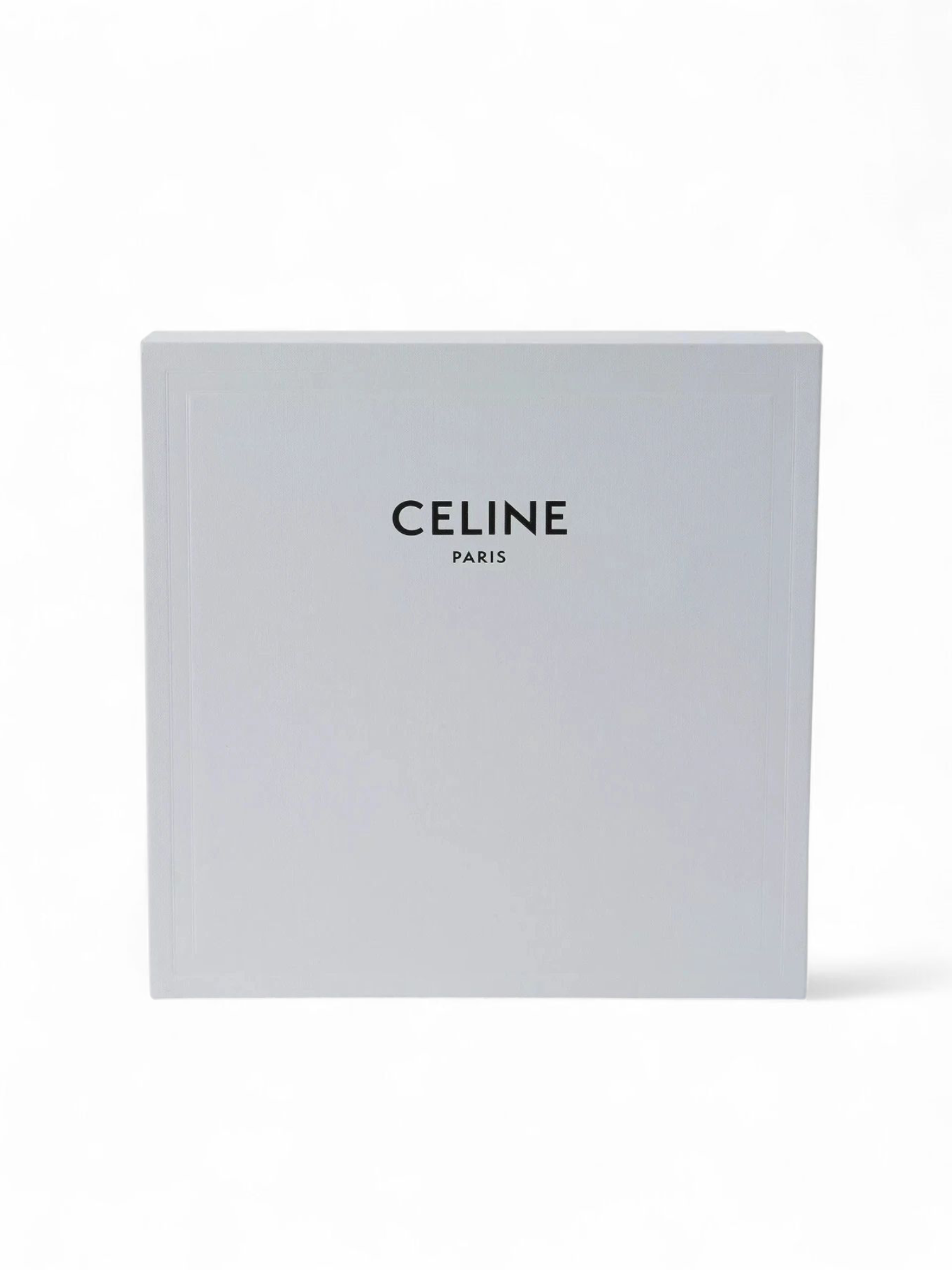 ⁦Celine SMALL CANVAS BUCKET CUIR TRIOMPHE  + Brand Box , size 20x17 .. ofr⁩ - الصورة ⁦8⁩