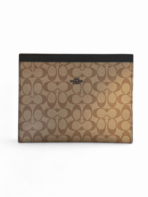 Coach clutch in signature canvas+ Brand Box , size 26*20