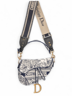 CHRISTIAN DIOR
Saddle Bag Toile de Jouy + Brand Box , size 25*22 .