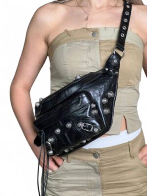 Balenciaga Le Cagole Belt Bag in Arena Lambskin + Brand Box , size 27*17 .. ofr