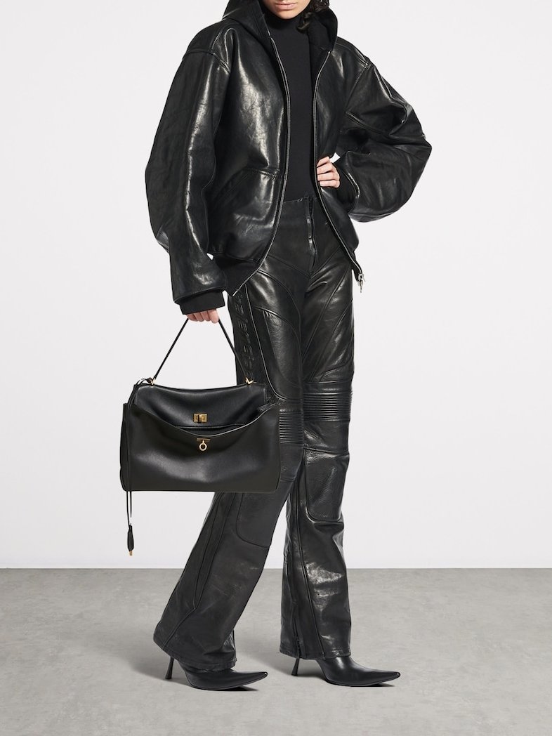⁦BALENCIAGA Rodeo 35 Large leather tote bag  , size 35*24⁩ - الصورة ⁦6⁩