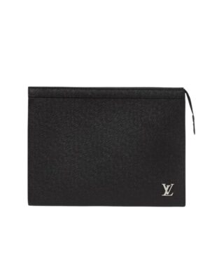 Louis Vuitton Pre-Loved
Taiga Voyage Pochette in Leather
 +  Brand Box , size 26*20