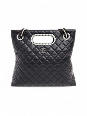 Chanel
Westminster Convertible Tote , size 30*27