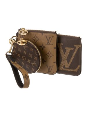 Louis Vuitton monogram Trio pouch + Brand Box , size 18*10