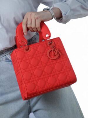 Christian Dior Lady Medium, Ultramatte + Brand Box , size 18*20 ..