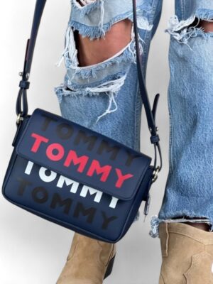 Tommy Hilfiger TH Heritage  crossover tommy  , size 20*13