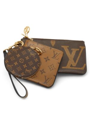 Louis Vuitton monogram Trio pouch + Brand Box , size 18*10